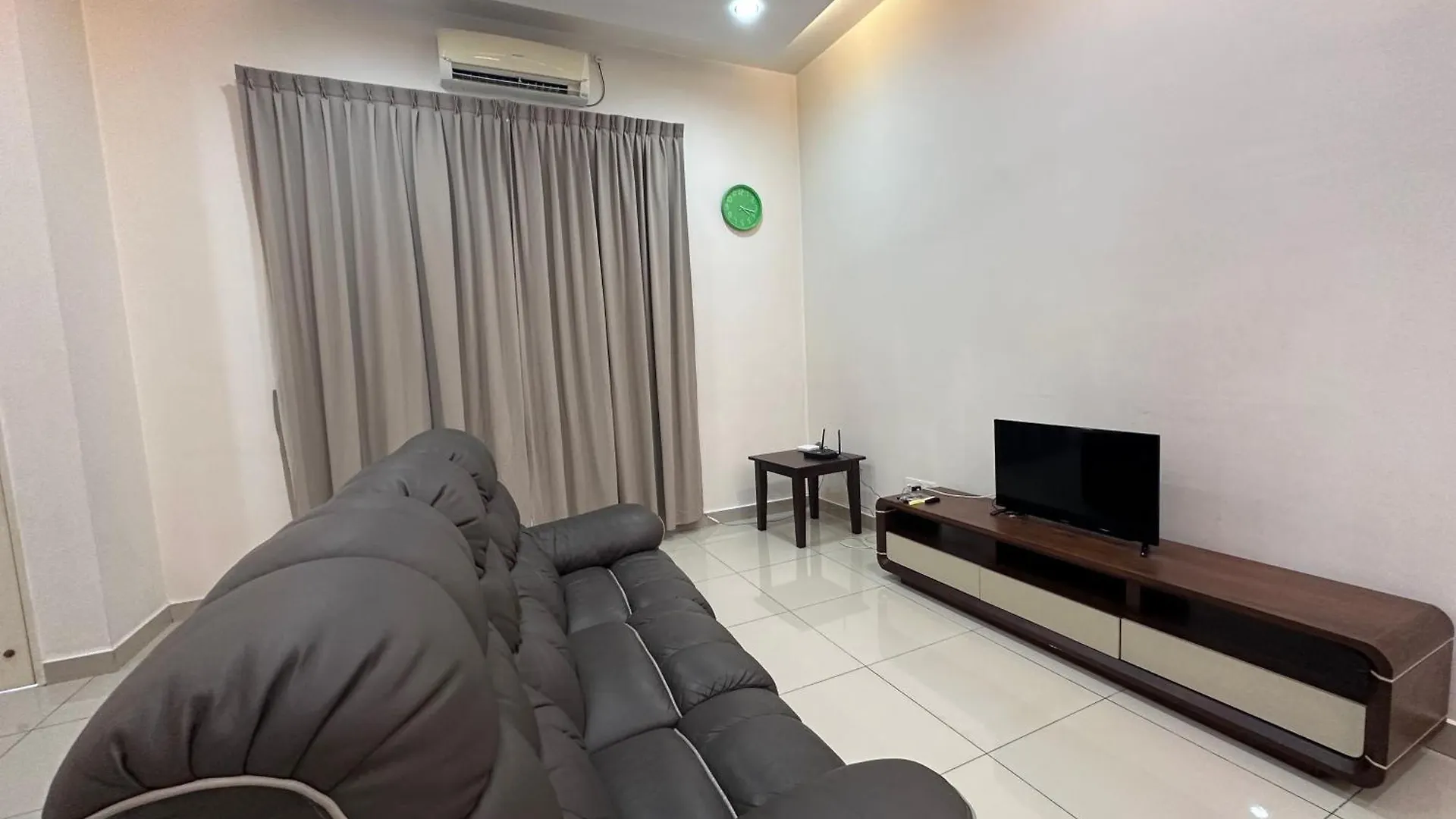 Villa Austin Landed With Pool Table Ar43 Johor Bahru 0*,
